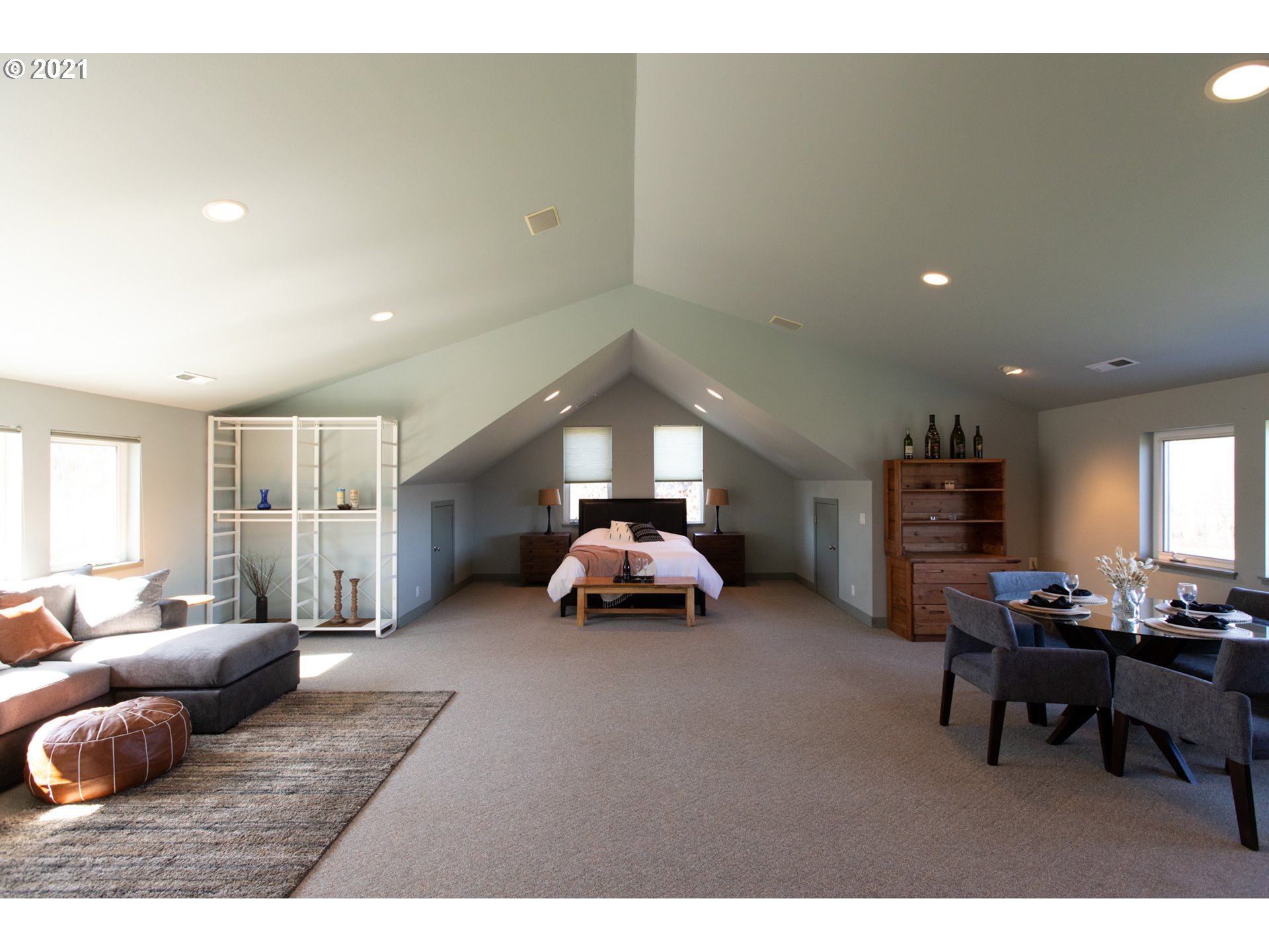 610 Vineyard Road Hood River, OR 97031 - Photo 30 of 32 Gallery Image 30