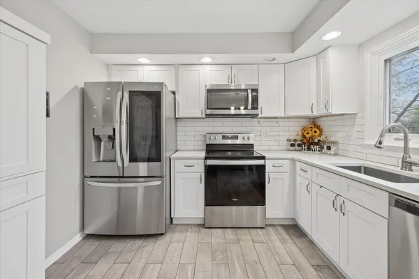 $189,900 | 10344 South Pulaski Road, Unit 304, Oak Lawn, IL 60453