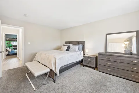 $185,000 | 10344 South Pulaski Road, Unit 304, Oak Lawn, IL 60453