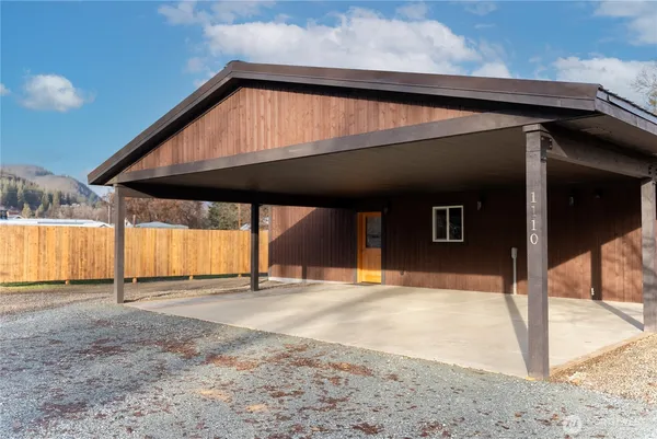 a view of a house with a outdoor space