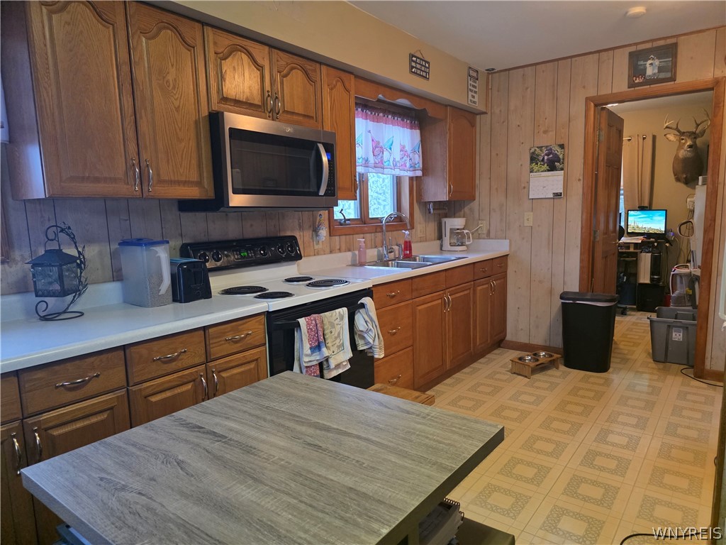 4202 Shelby Basin Road Shelby, NY 14103 - Photo 3 of 13