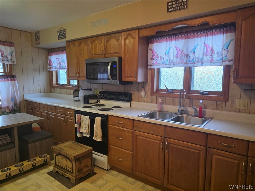 4202 Shelby Basin Road Shelby, NY 14103 - Photo 4 of 13