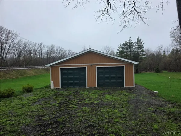 $174,900 | 4202 Shelby Basin Road, Shelby, NY 14103