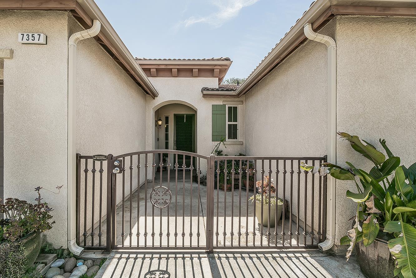 7357 East Redlands Avenue Fresno, CA 93737 - Photo 4 of 59