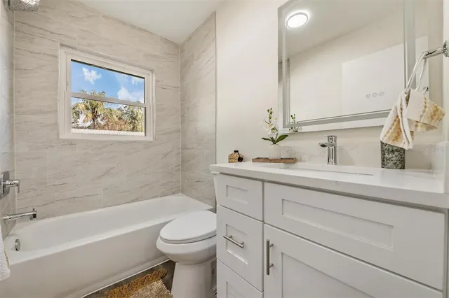 $385,000 | 66 Lake Shore Drive, Palm Harbor, FL 34684