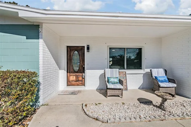 $385,000 | 66 Lake Shore Drive, Palm Harbor, FL 34684