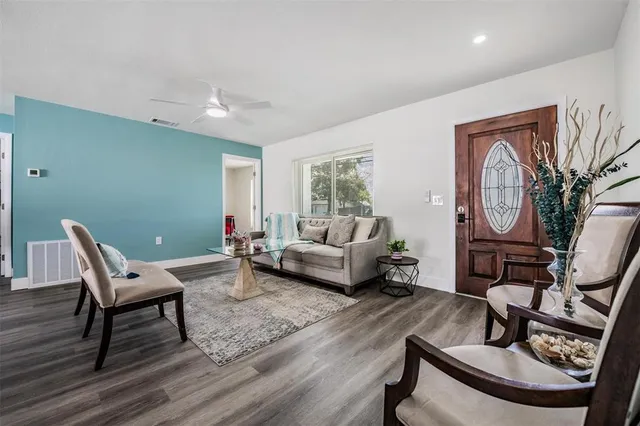 $385,000 | 66 Lake Shore Drive, Palm Harbor, FL 34684