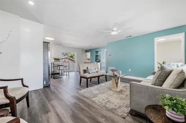 $385,000 | 66 Lake Shore Drive, Palm Harbor, FL 34684