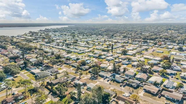 $385,000 | 66 Lake Shore Drive, Palm Harbor, FL 34684