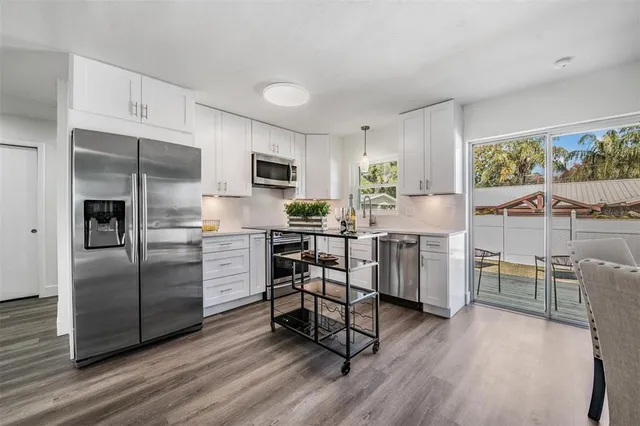 $385,000 | 66 Lake Shore Drive, Palm Harbor, FL 34684