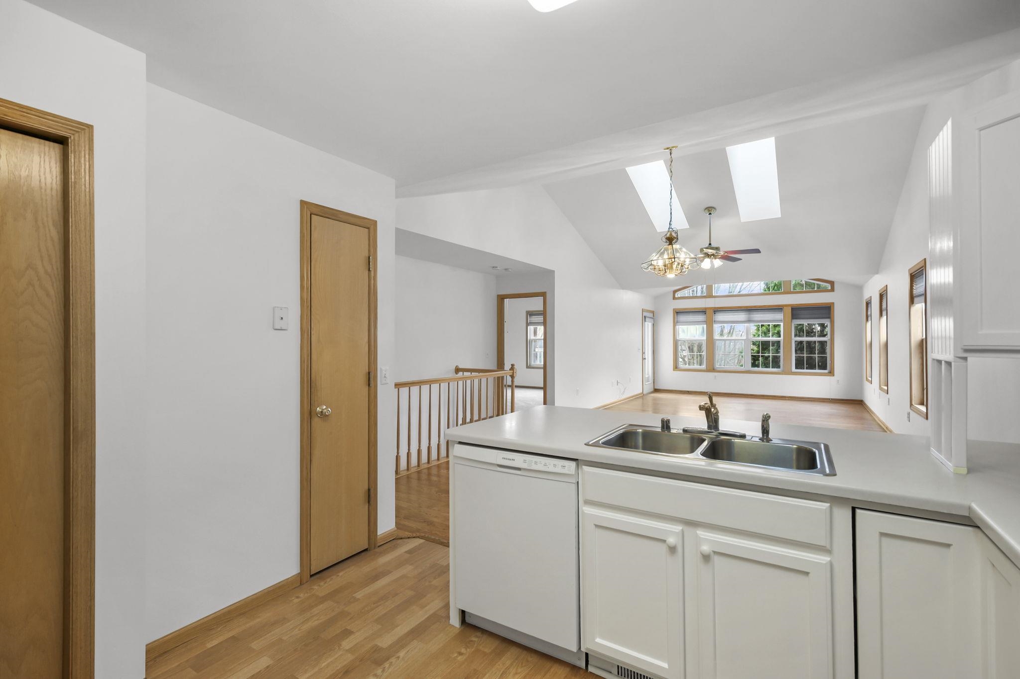 6309 Kilpatrick Lane Madison, WI 53718 - Photo 11 of 40