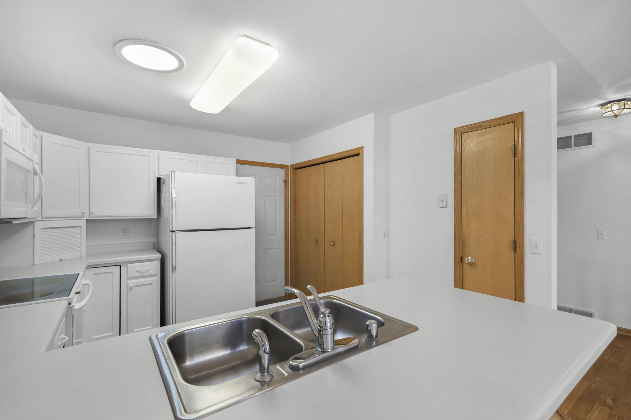 6309 Kilpatrick Lane Madison, WI 53718 - Photo 13 of 40