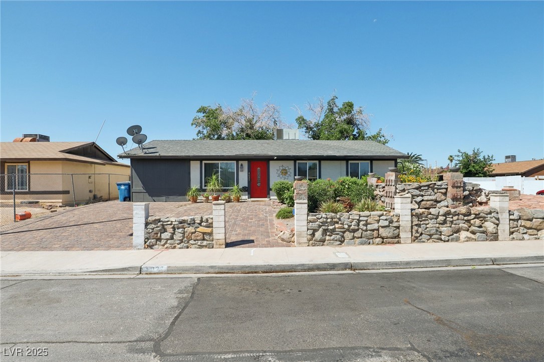4027 Maple Hill Road Las Vegas, NV 89115 - Photo 1 of 46 View of ranch-style house