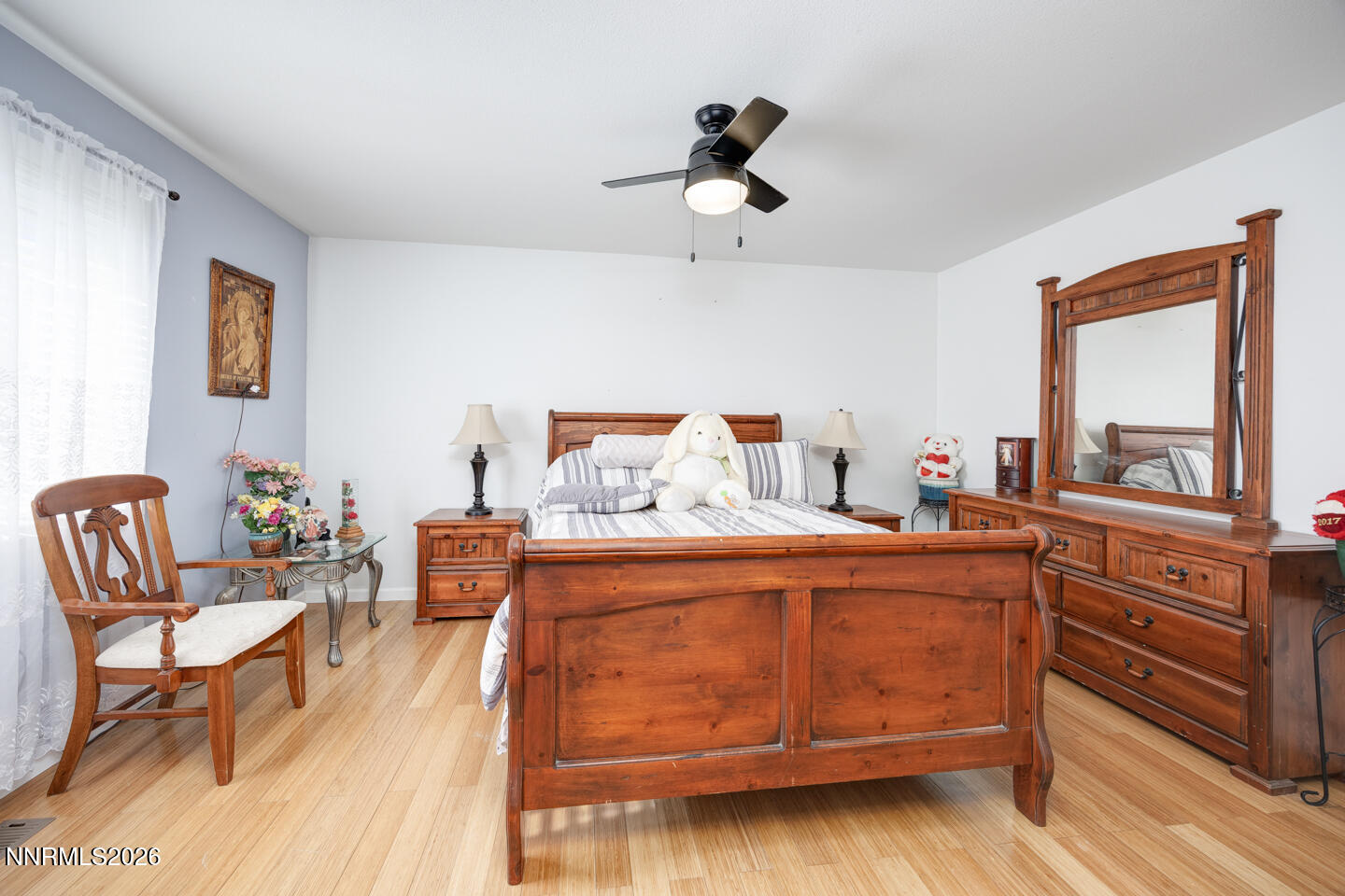 2885 Dallas Drive Fallon, NV 89406 - Photo 12 of 27 a living room with furniture and a wooden floor