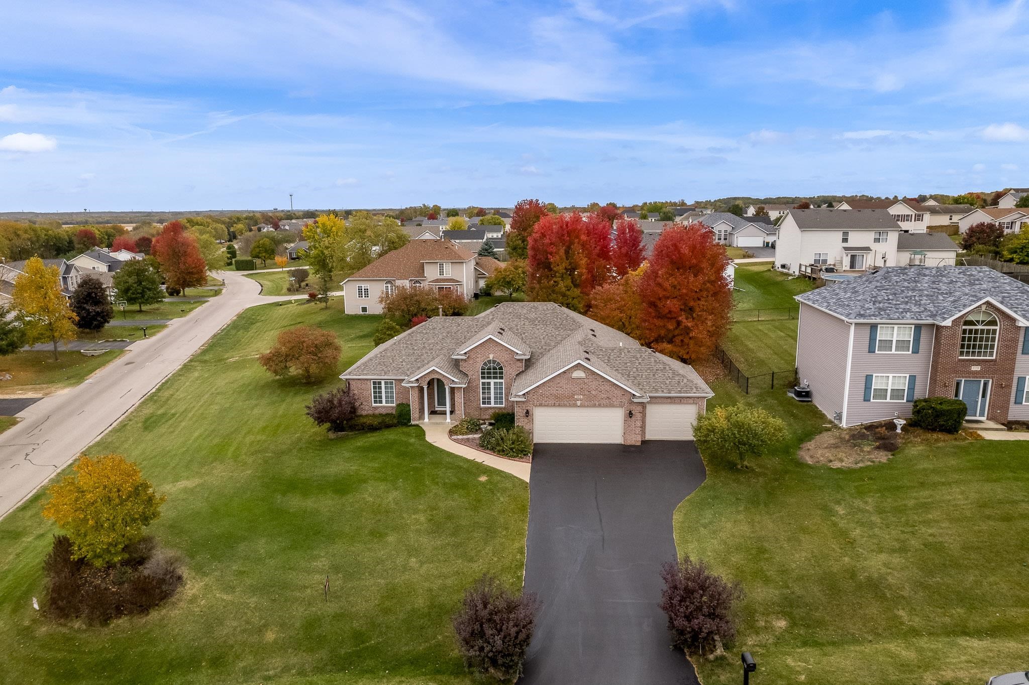 664 Elberon Way Roscoe, IL 61073 - Photo 2 of 63 a view of a city