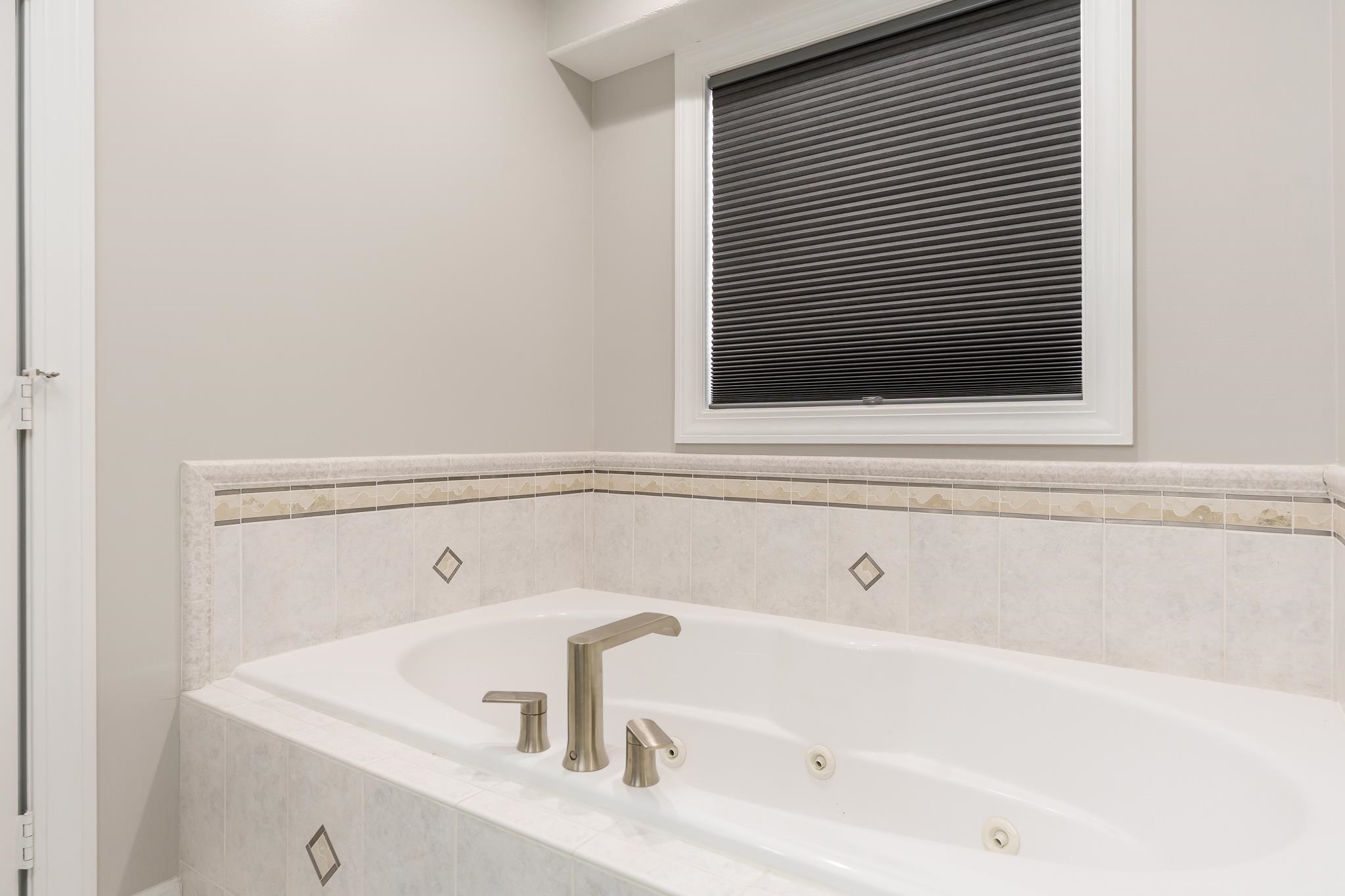 664 Elberon Way Roscoe, IL 61073 - Photo 30 of 63 a view of a sink