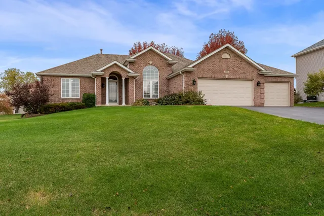 $535,000 | 664 Elberon Way, Roscoe, IL 61073