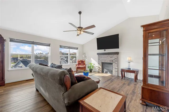 $450,000 | 1810 Valley View Circle, Festus, MO 63028