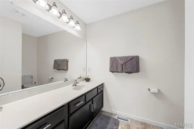 $450,000 | 1810 Valley View Circle, Festus, MO 63028