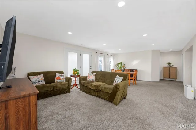 $450,000 | 1810 Valley View Circle, Festus, MO 63028