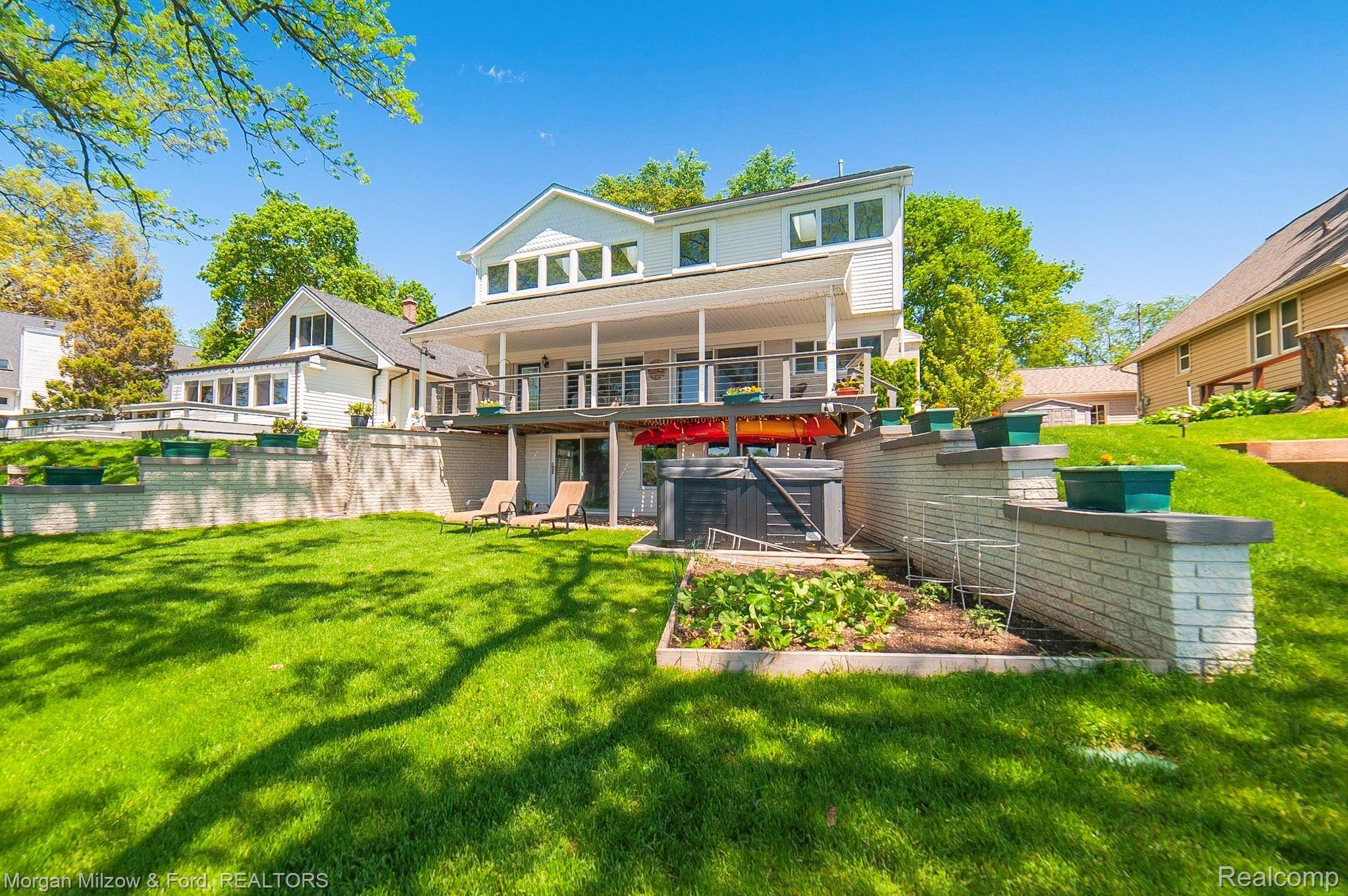 3001 Lansdowne Road Waterford, MI 48329 - Photo 44 of 59 VIEW FROM LAKESIDE