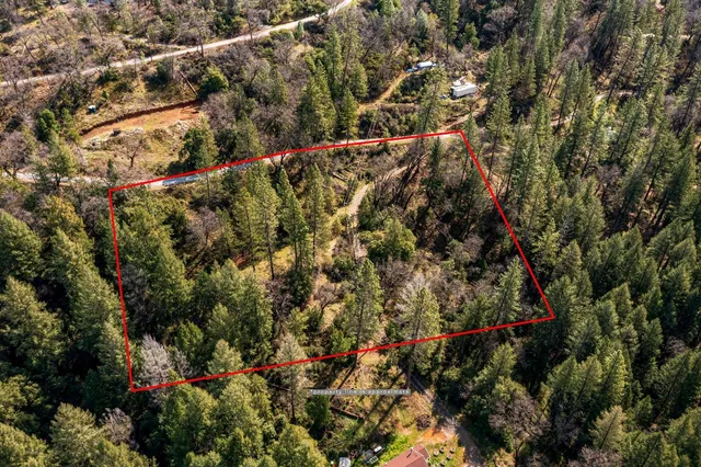 a view of a outdoor space