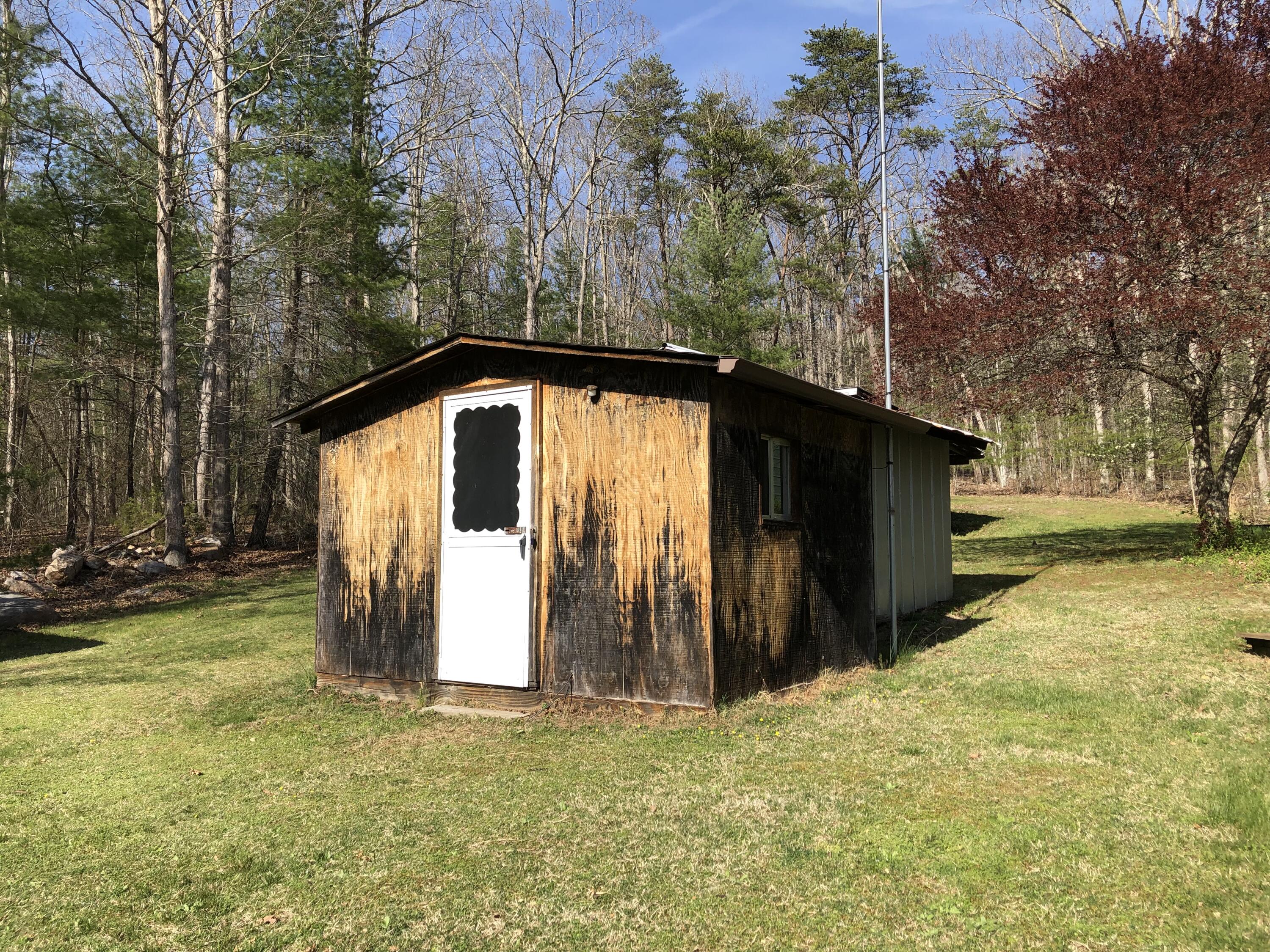 913 Dunbrack Road Covington, VA 24426 - Photo 17 of 18 Shed