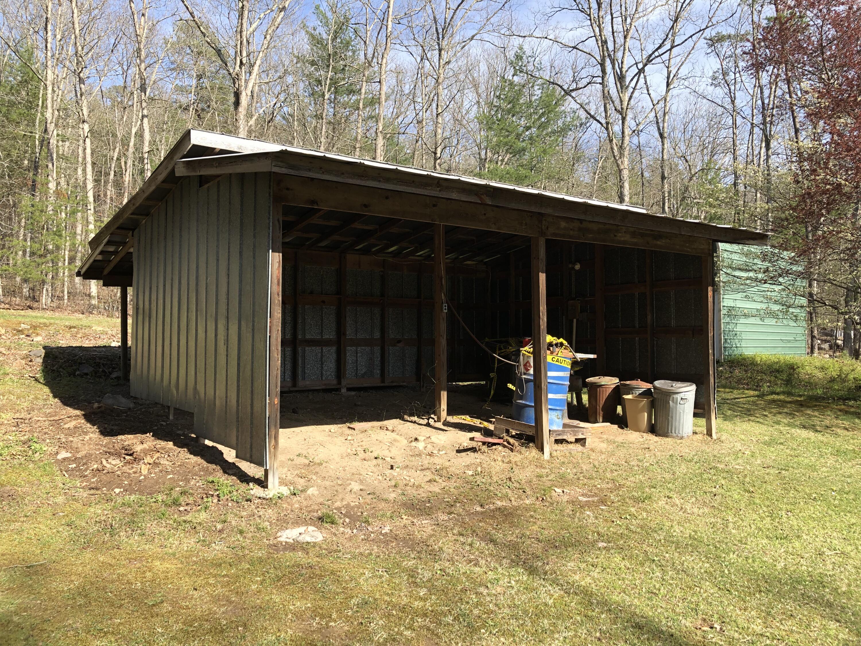 913 Dunbrack Road Covington, VA 24426 - Photo 6 of 18 Shed