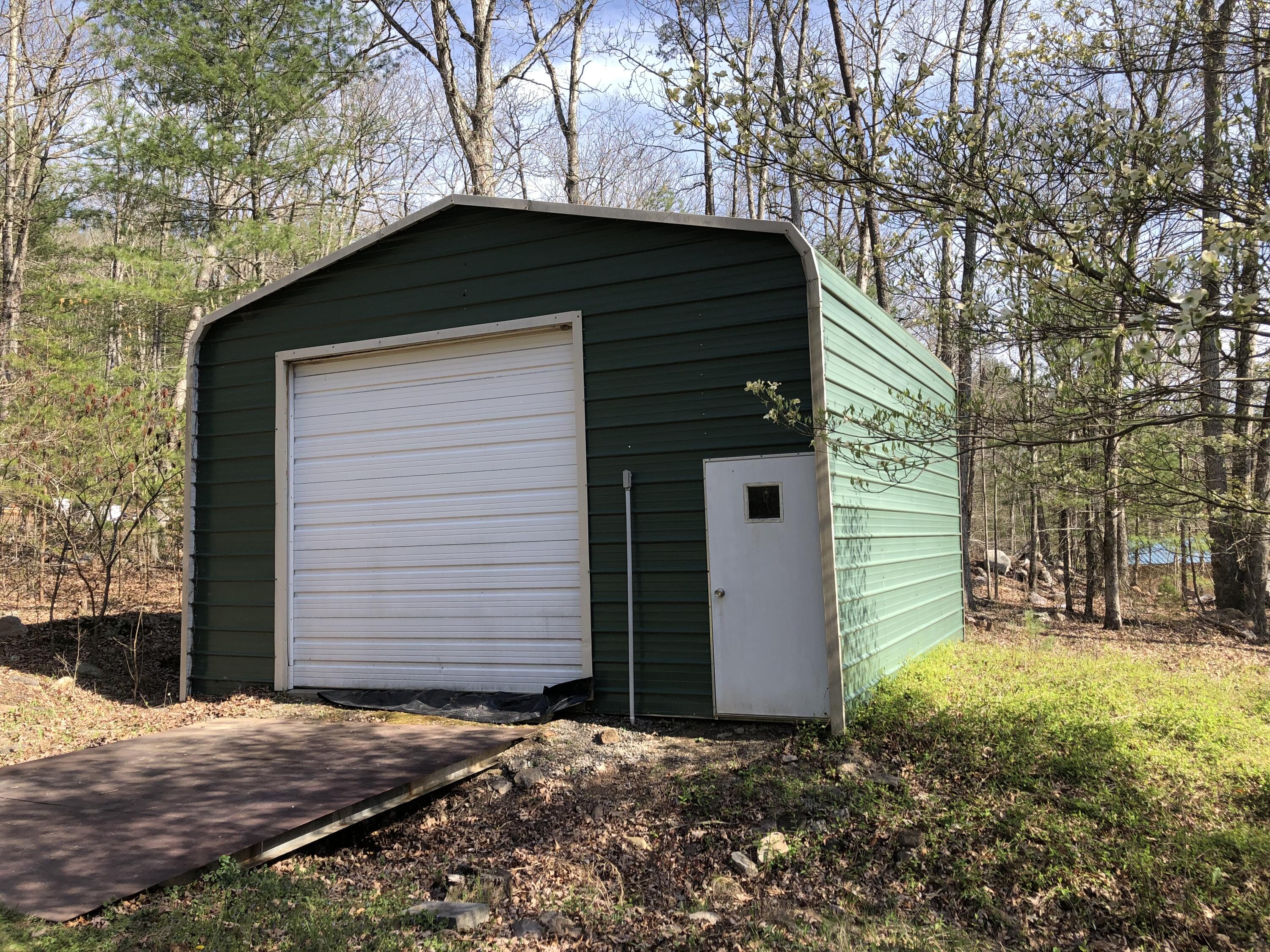 913 Dunbrack Road Covington, VA 24426 - Photo 7 of 18 Garage/Building