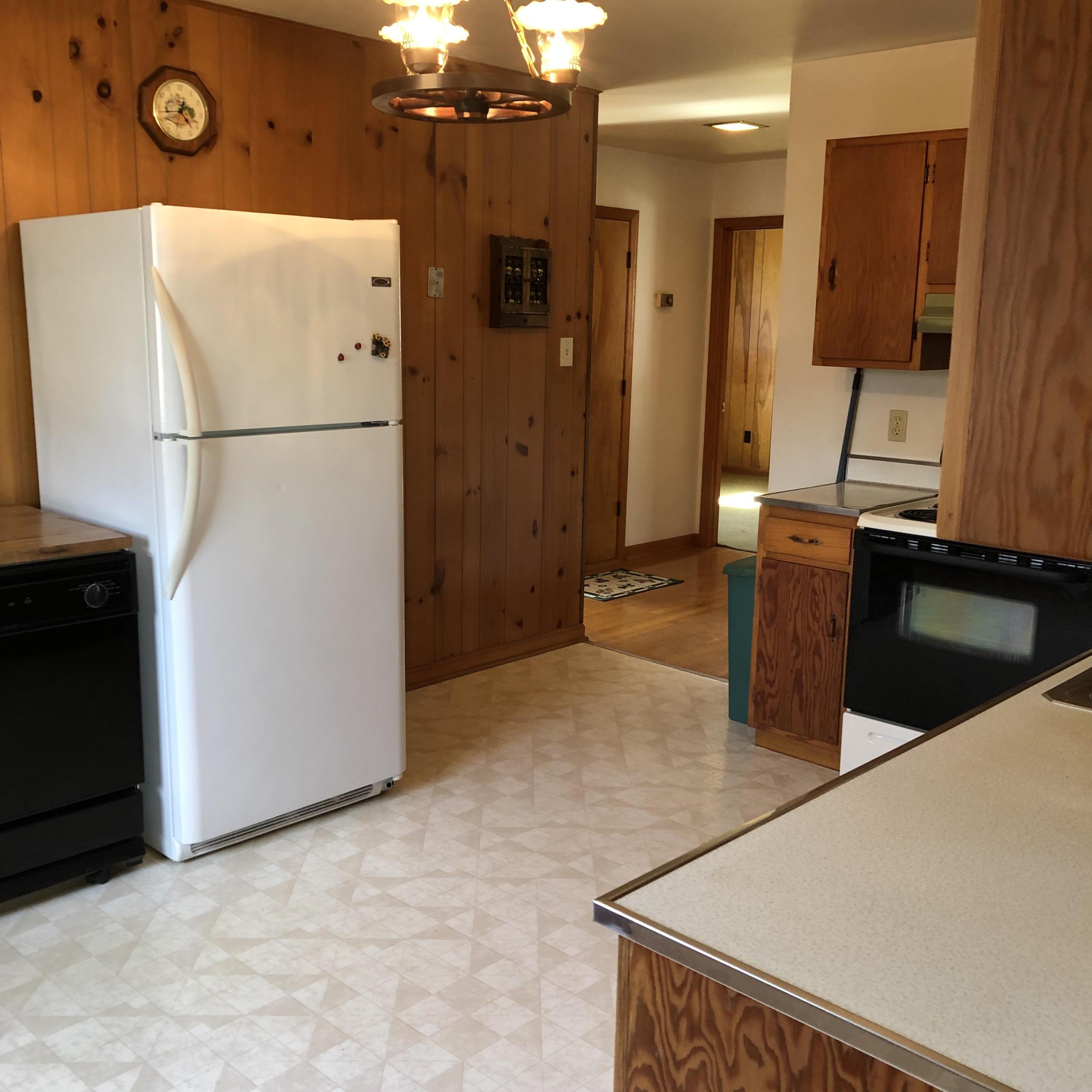 913 Dunbrack Road Covington, VA 24426 - Photo 10 of 18 Kitchen View 2