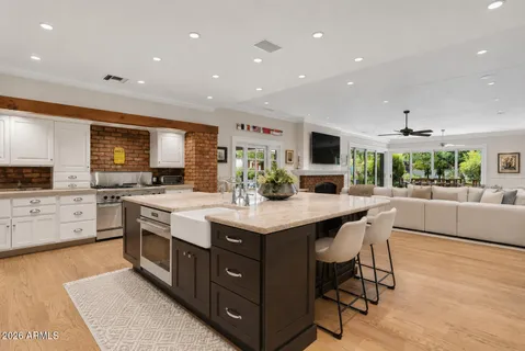 $2,999,000 | 1001 East Caroline Lane, Tempe, AZ 85284