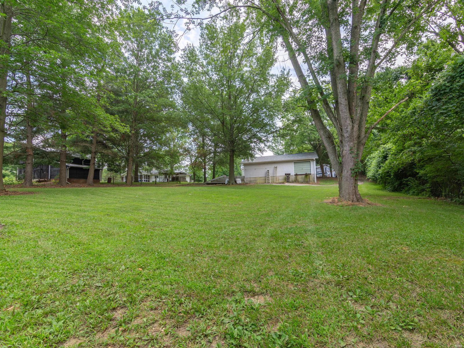 10015 Bauer Road St. Louis, MO 63128 - Photo 2 of 27 Gallery Image 2