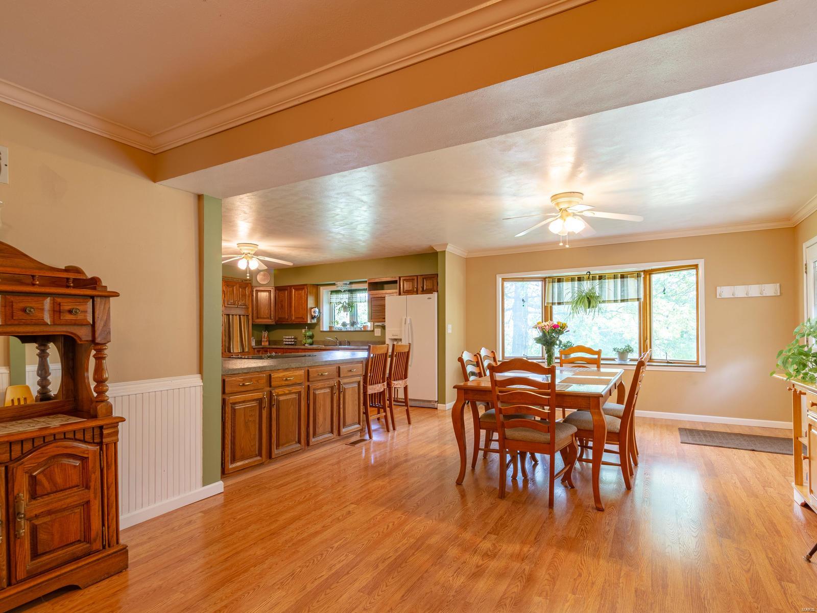 10015 Bauer Road St. Louis, MO 63128 - Photo 5 of 27 Gallery Image 5