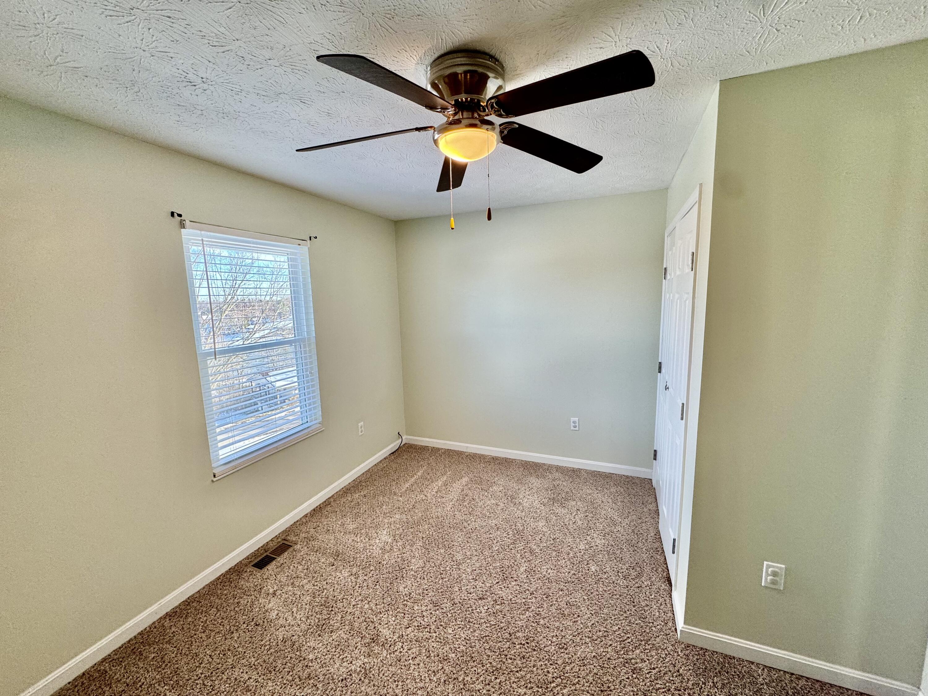 960 Reeves Road Dry Ridge, KY 41035 - Photo 16 of 29