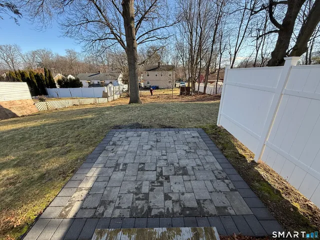 $1,995 | 38 Elmhurst Circle, West Hartford, CT 06110