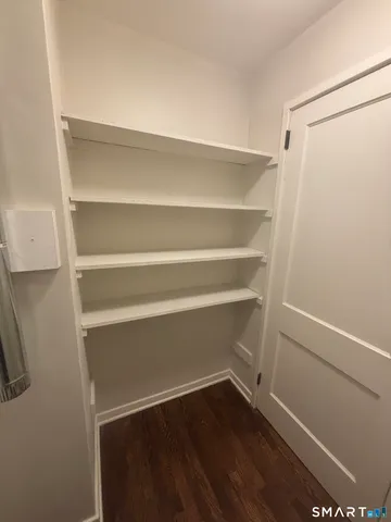 $1,995 | 38 Elmhurst Circle, West Hartford, CT 06110