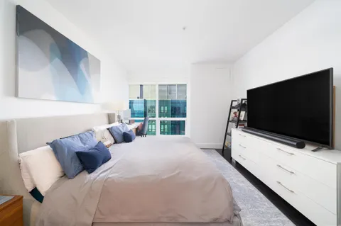 $1,899,000 | 77 Hudson Street, Unit PH 4901, Jersey City, NJ 07302