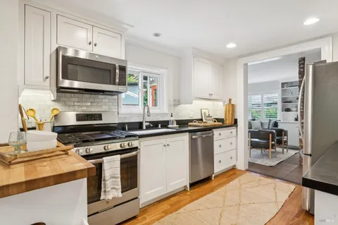 $1,100,000 | 236 Powell Avenue, Healdsburg, CA 95448