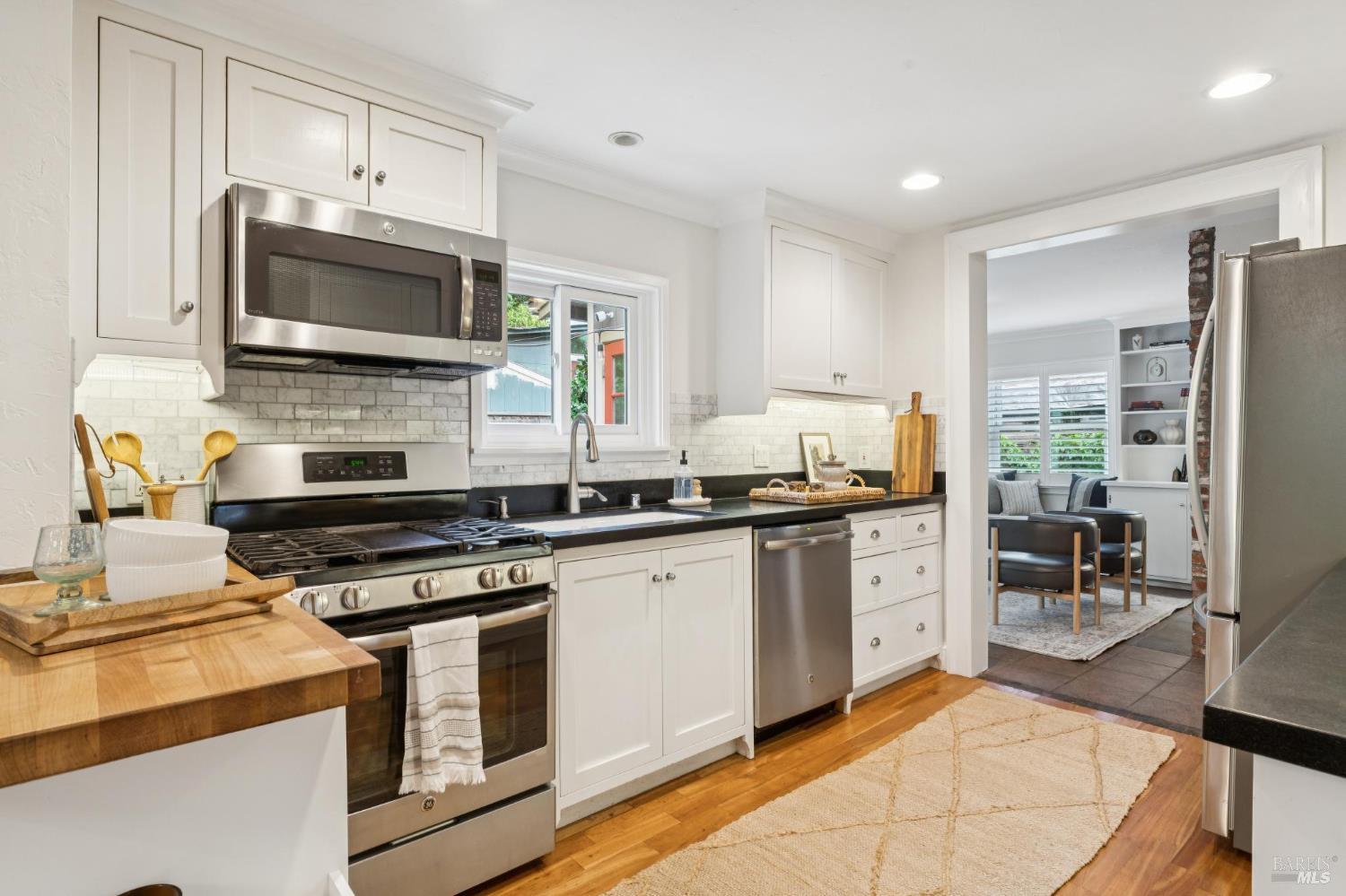 236 Powell Avenue Healdsburg, CA 95448 - Photo 7 of 34