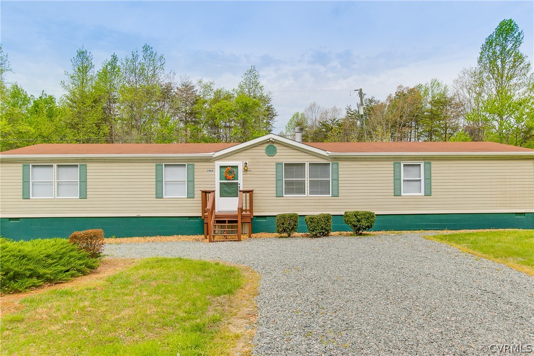3464 Cedar Plains Road Sandy Hook, VA 23153 - Photo 5 of 43 a view of outdoor space yard and swimming pool