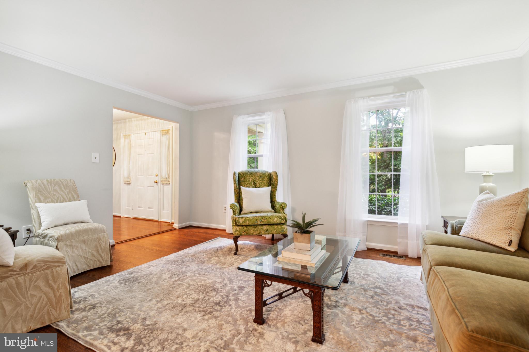 5124 Pheasant Ridge Road Fairfax, VA 22030 - Photo 15 of 53 Large formal living room