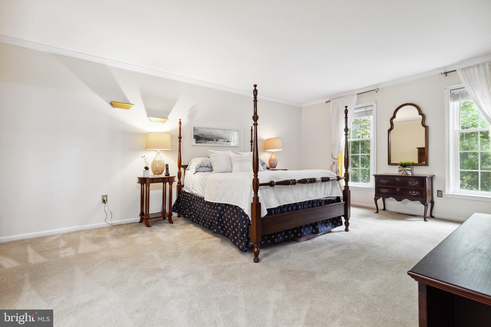 5124 Pheasant Ridge Road Fairfax, VA 22030 - Photo 19 of 53 Primary ensuite w/ updated bath & walk-in closet