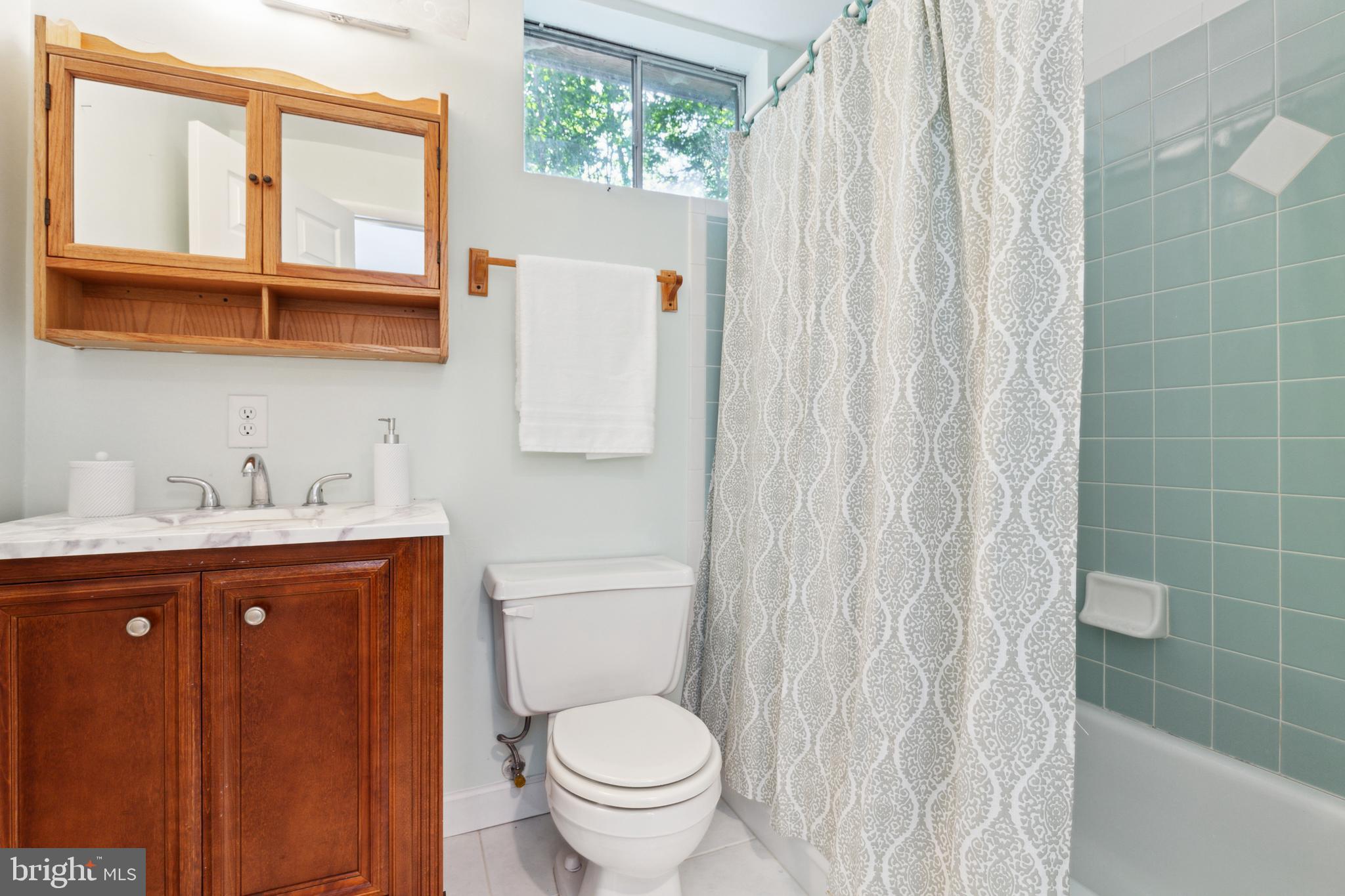 5124 Pheasant Ridge Road Fairfax, VA 22030 - Photo 34 of 53 Lower-level full bath