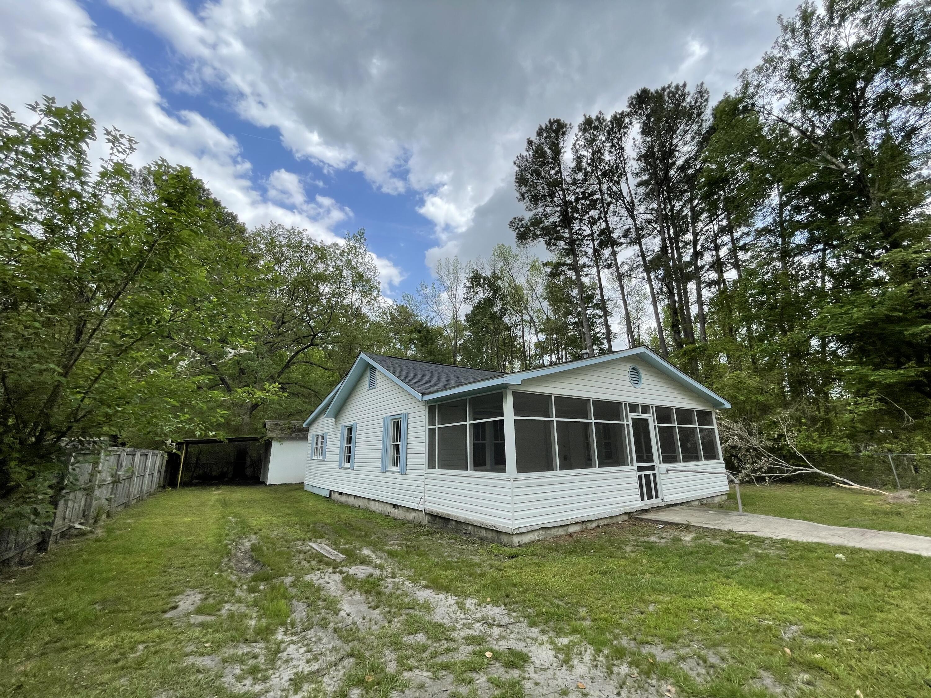 212 Hickory Street