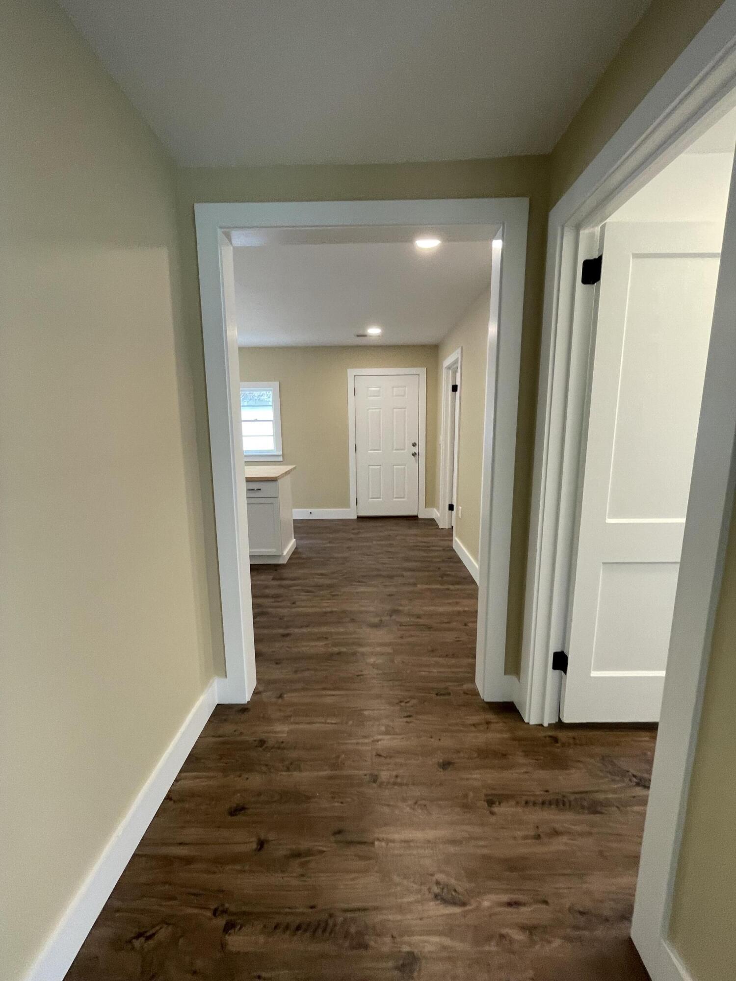 212 Hickory Street Walterboro, SC 29488 - Photo 26 of 63 212 Hickory Street