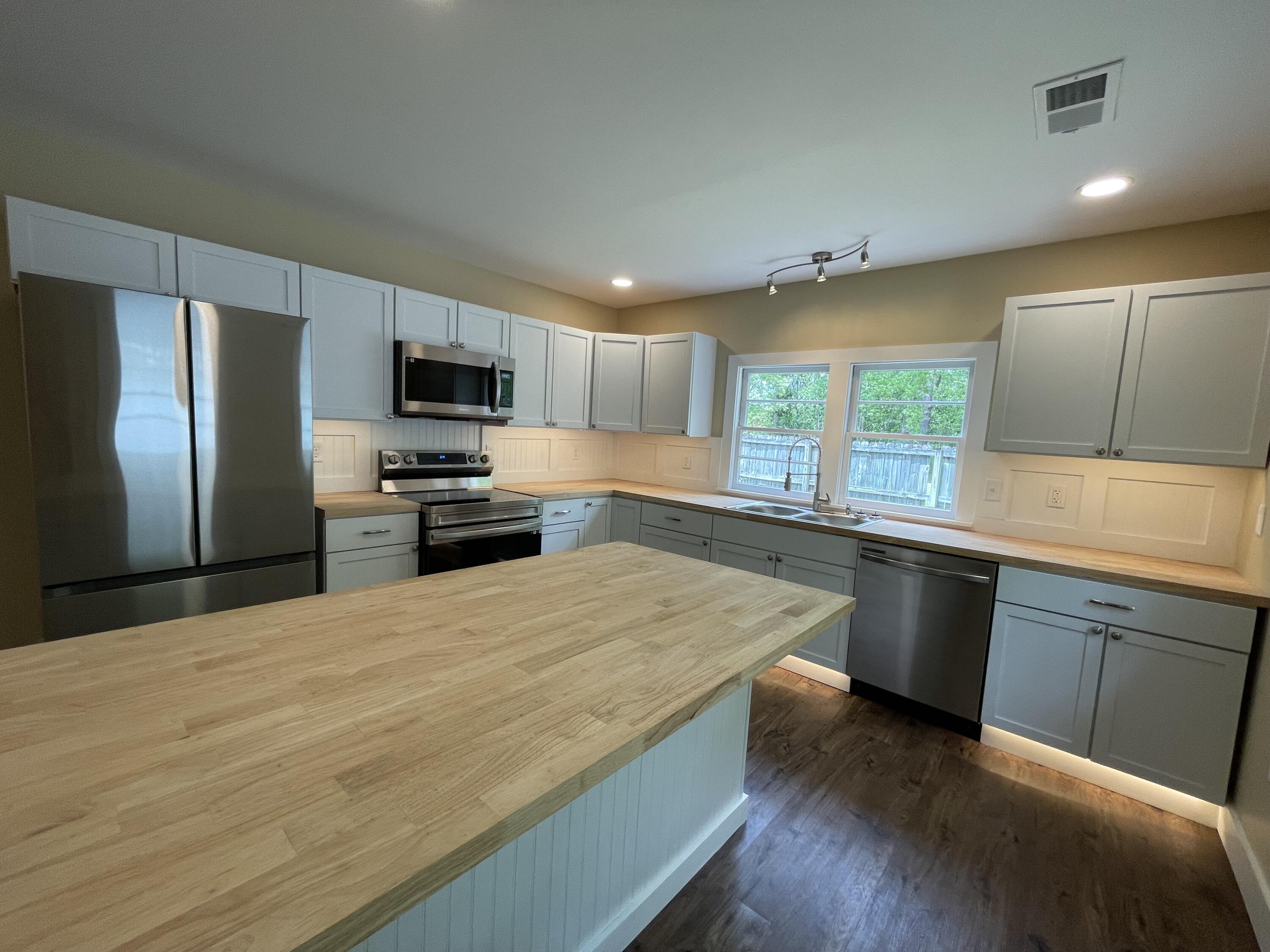 212 Hickory Street Walterboro, SC 29488 - Photo 37 of 63 212 Hickory Street