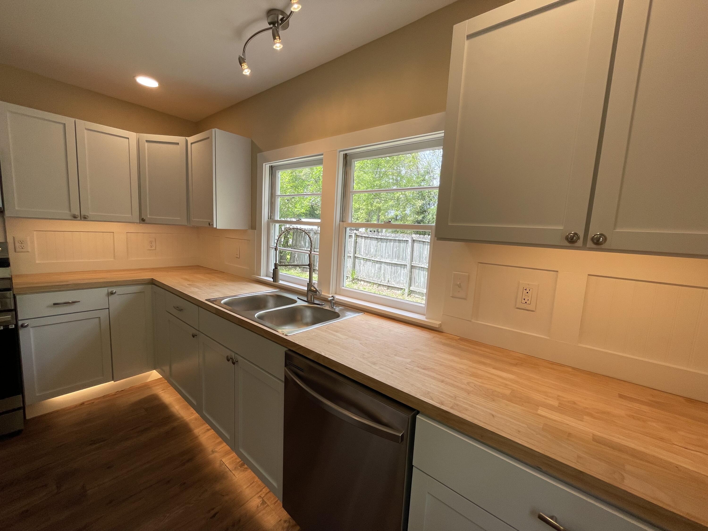212 Hickory Street Walterboro, SC 29488 - Photo 41 of 63 212 Hickory Street
