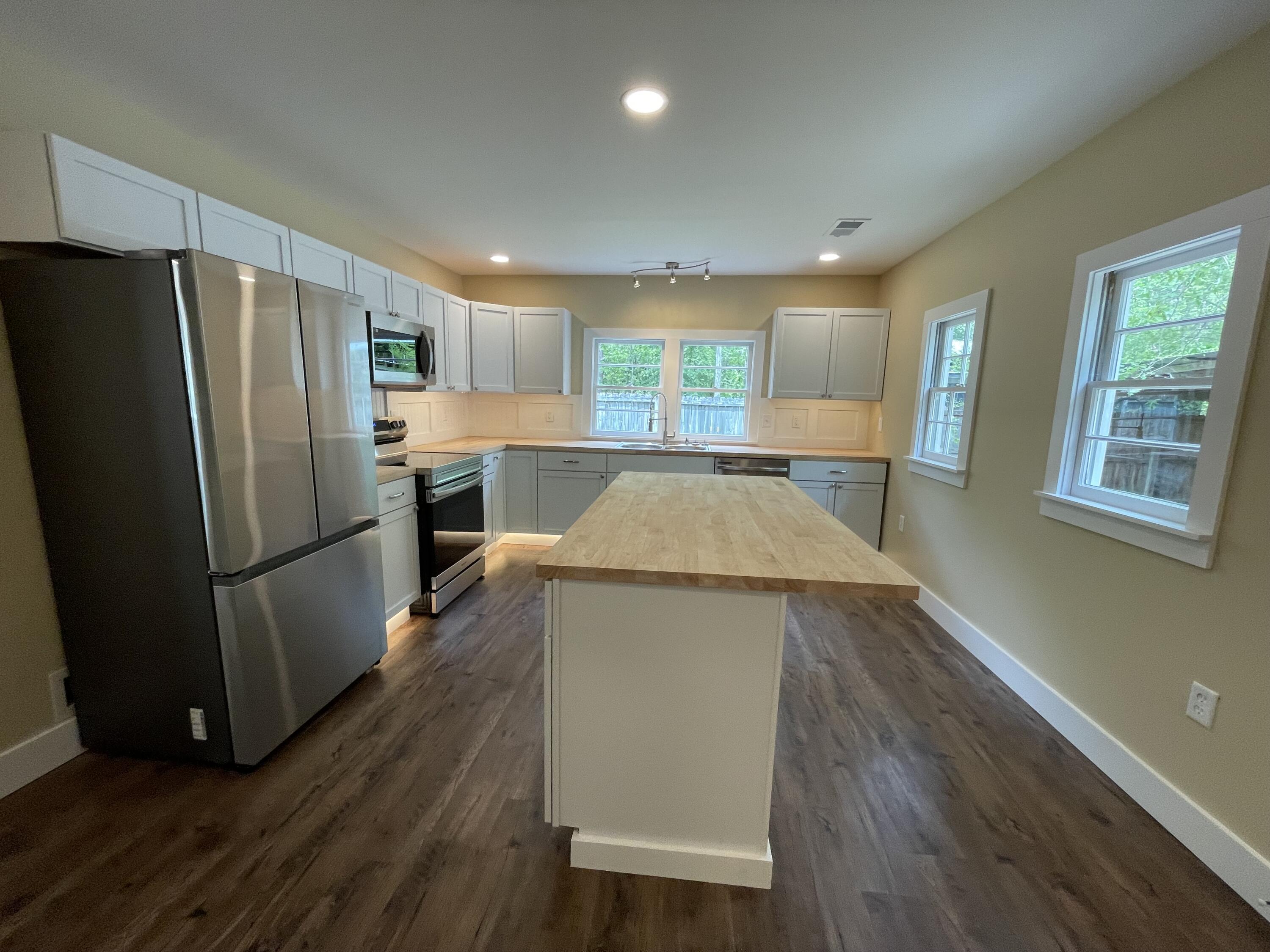 212 Hickory Street Walterboro, SC 29488 - Photo 48 of 63 212 Hickory Street
