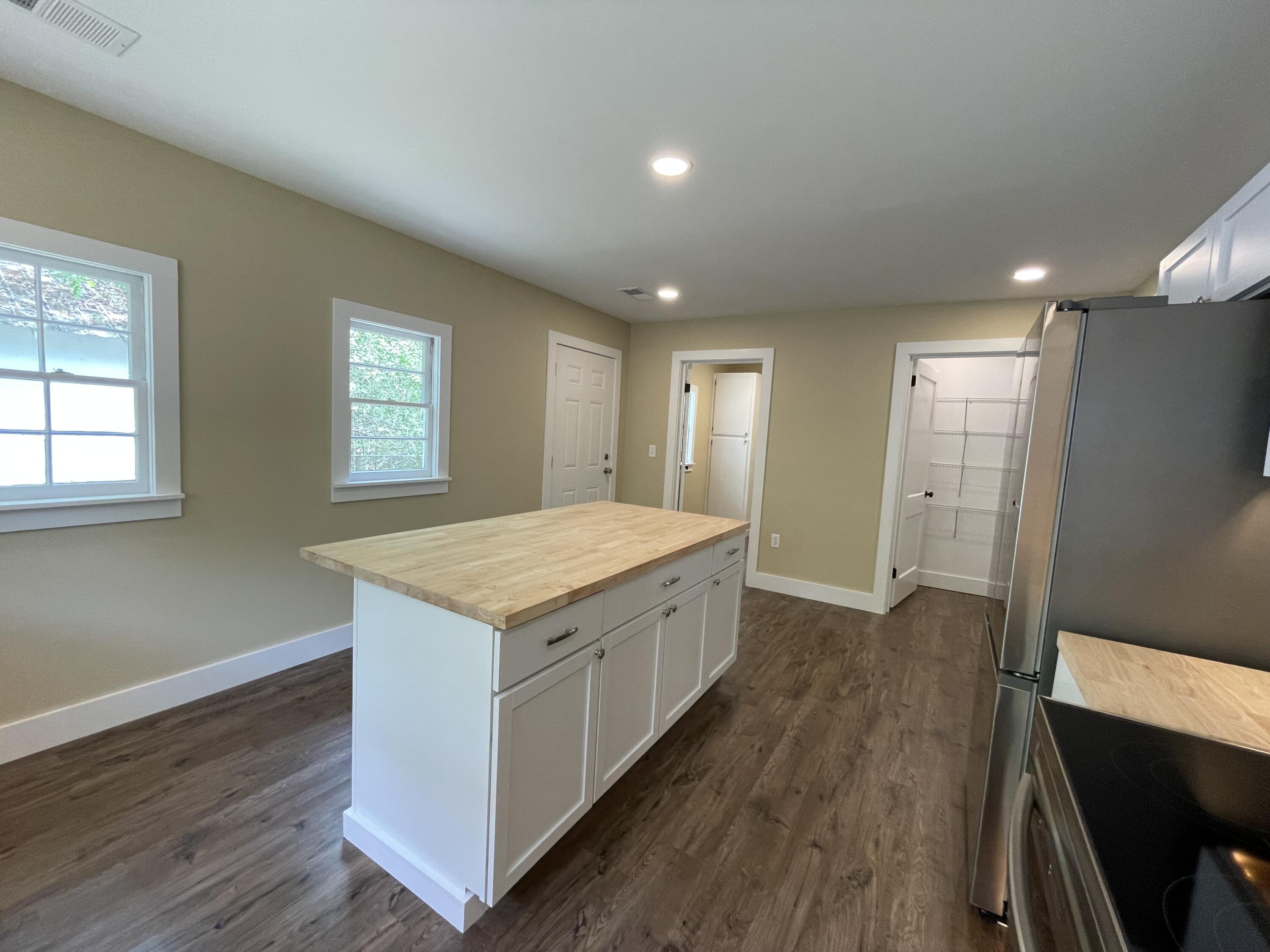 212 Hickory Street Walterboro, SC 29488 - Photo 52 of 63 212 Hickory Street