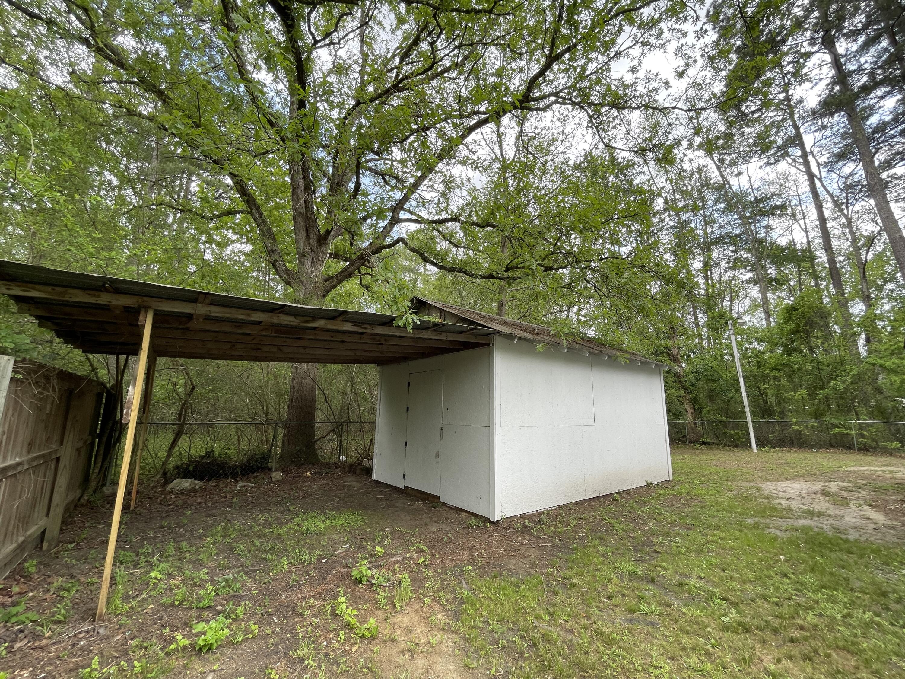212 Hickory Street Walterboro, SC 29488 - Photo 61 of 63 212 Hickory Street